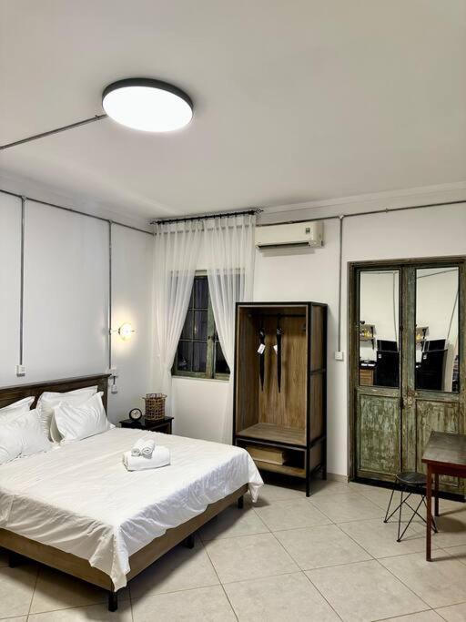 Le Bijou Chic In The Heart Of Saigon Charm With View * TP. Hồ Chí Minh